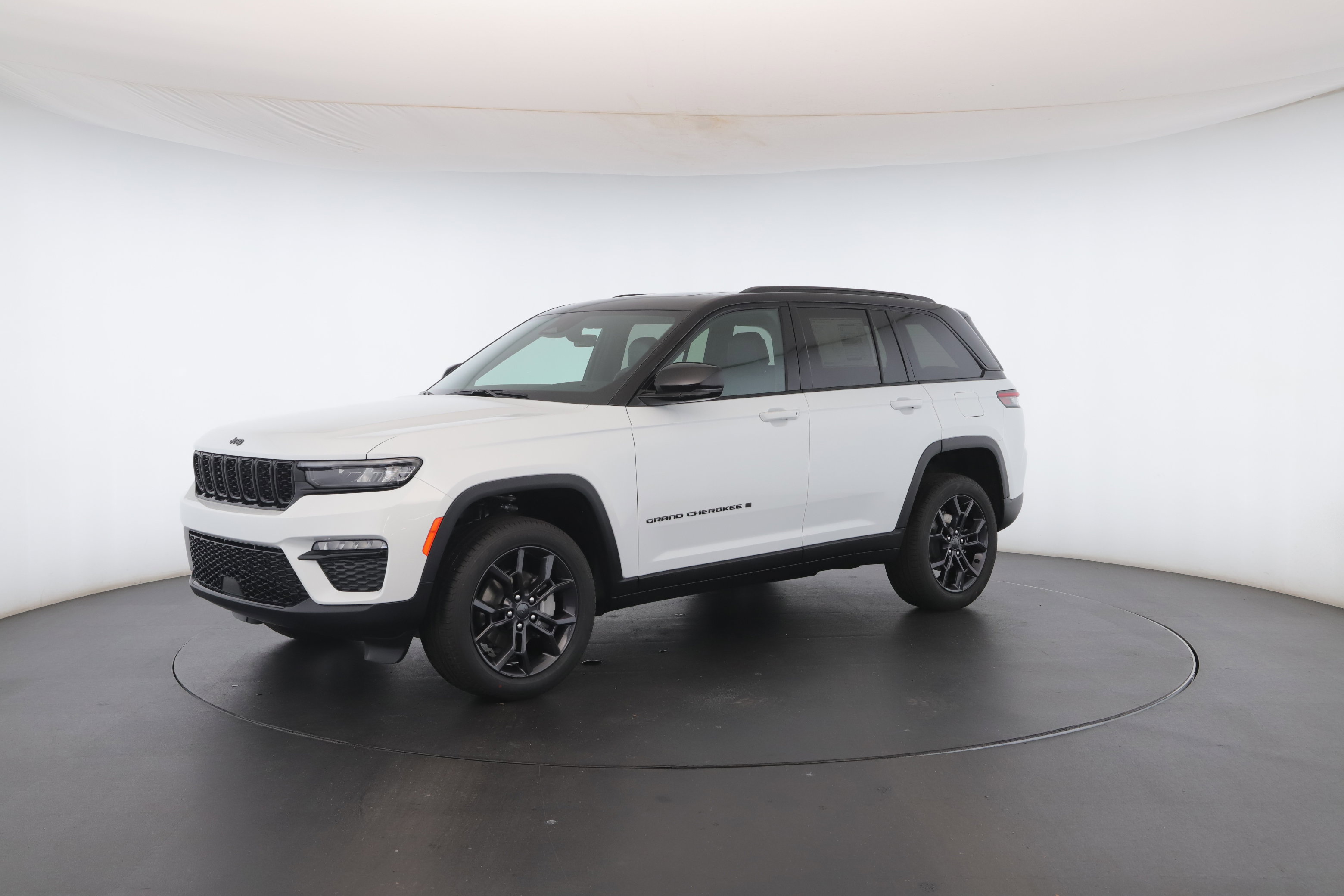 New 2025 Jeep Grand Cherokee Limited image 36