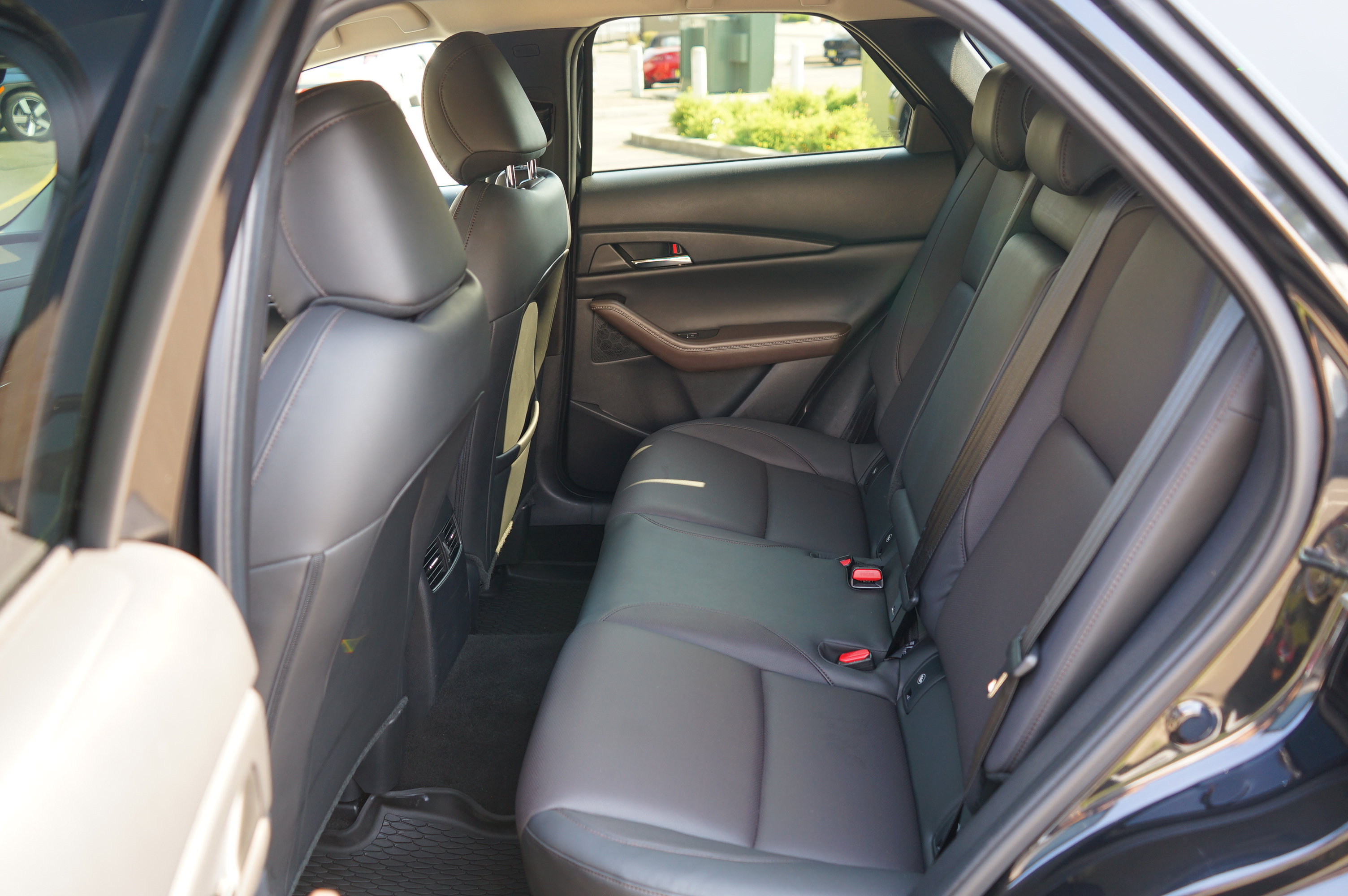 Used 2022 MAZDA CX-30 AWD 2.5 S w/ Premium Package image 18