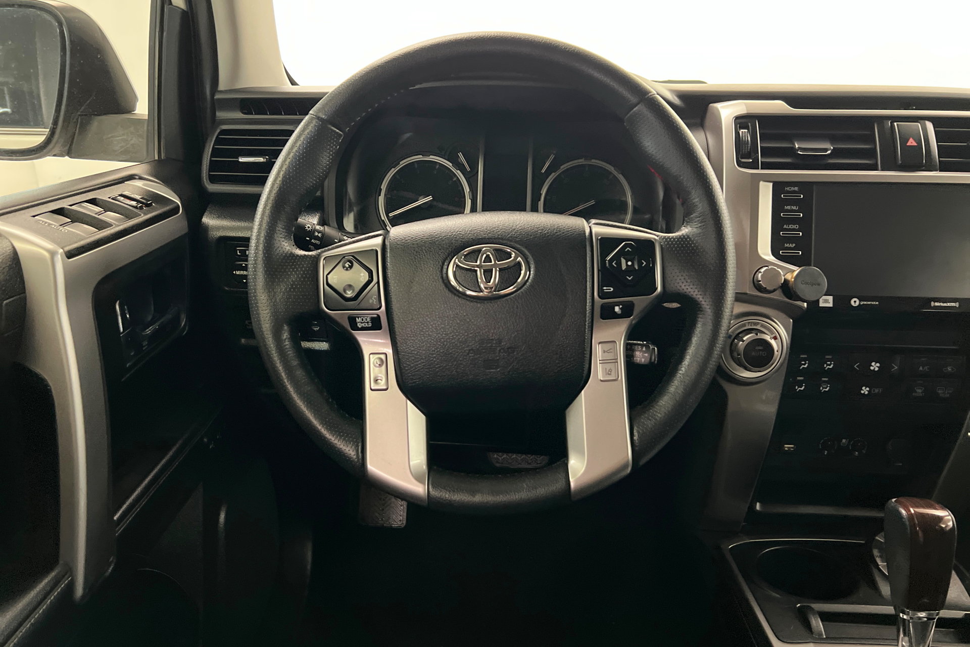 Used 2023 Toyota 4Runner Limited AWD/4WD image 13