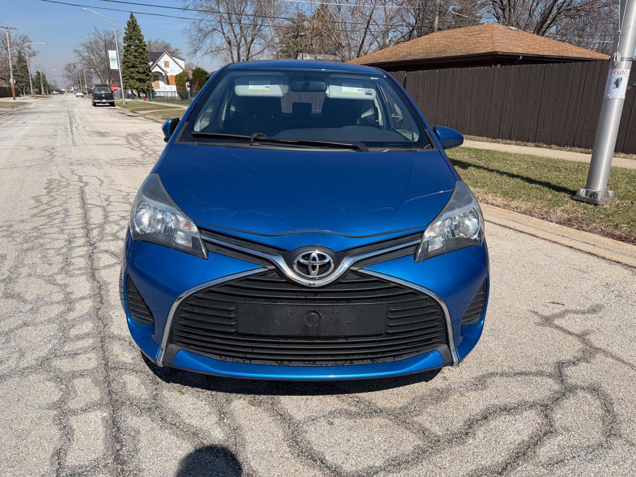 Used 2016 Toyota Yaris LE image 2