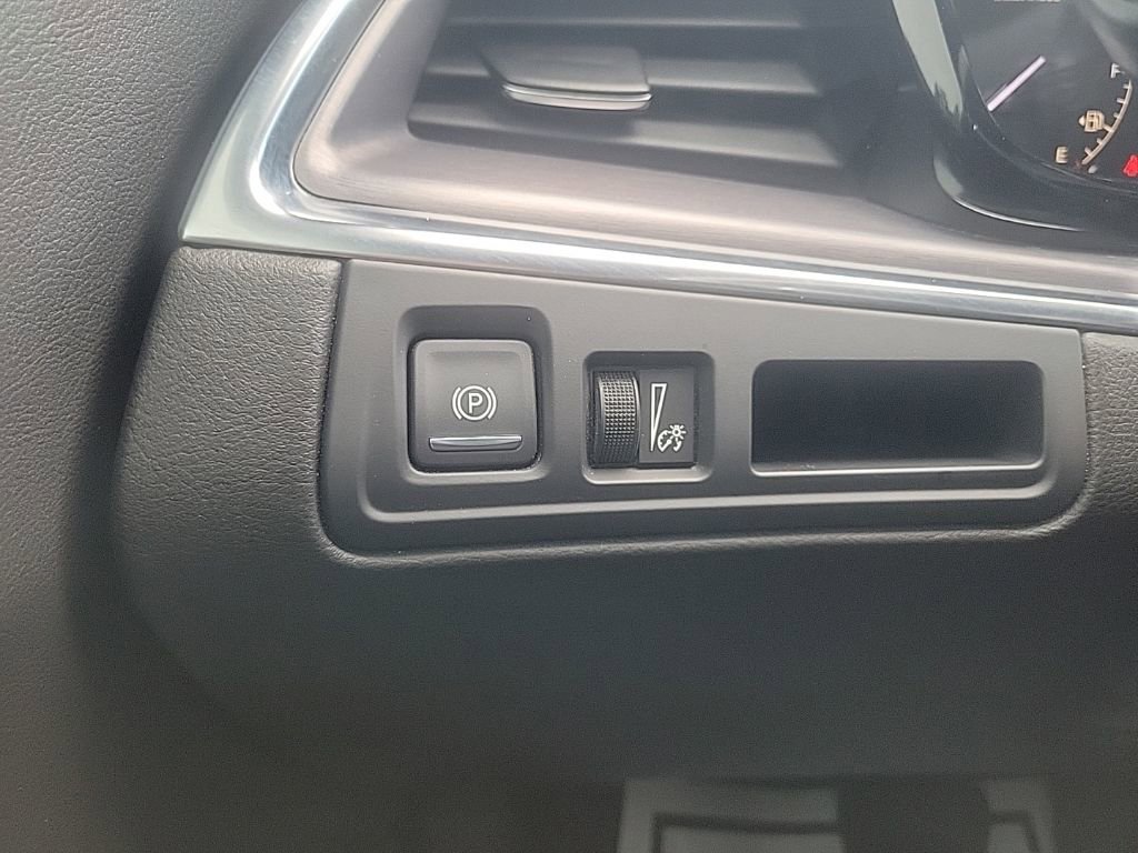 Certified 2020 Cadillac XT5 Luxury AWD/4WD image 10
