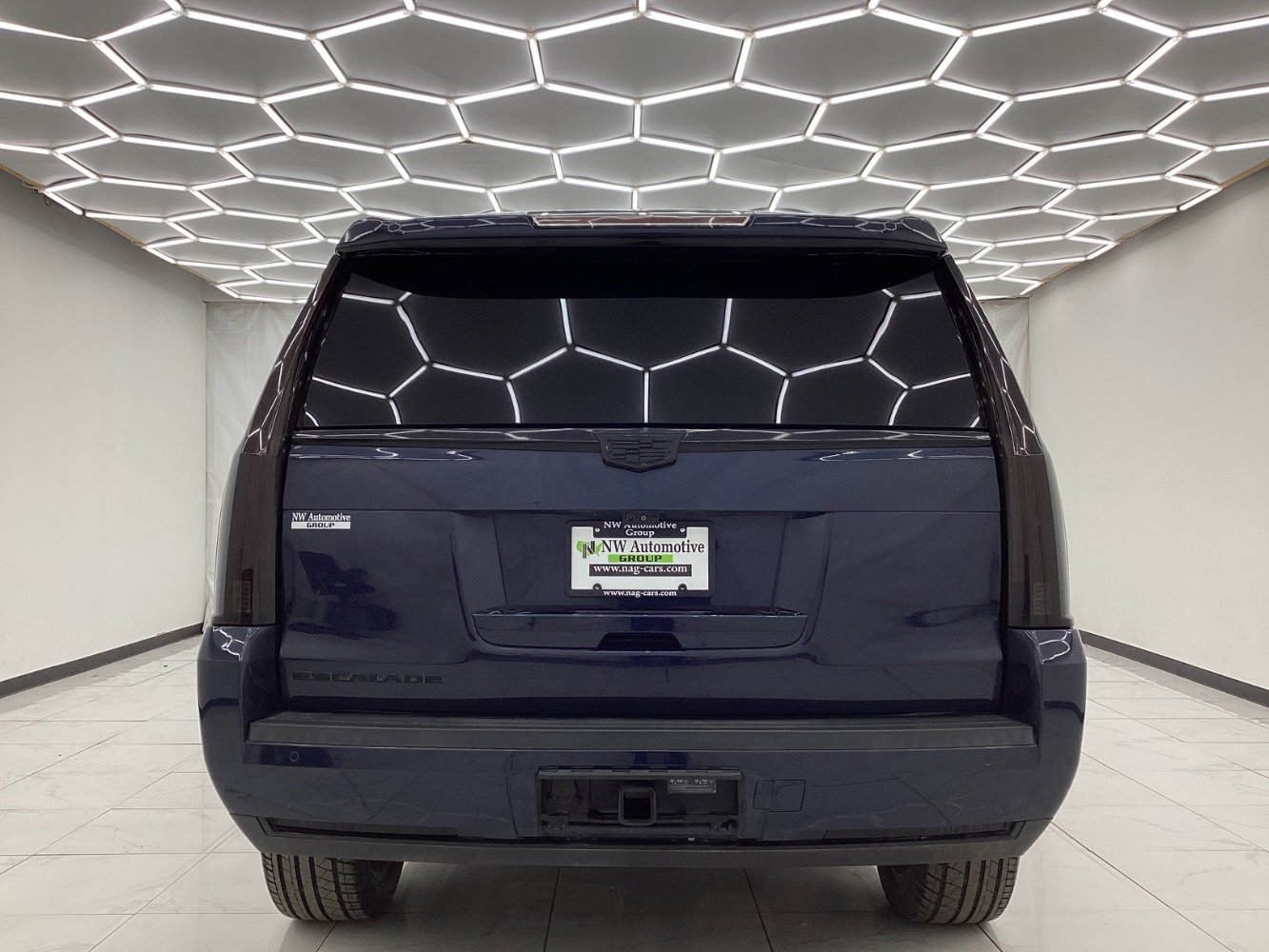 Used 2020 Cadillac Escalade Luxury image 10