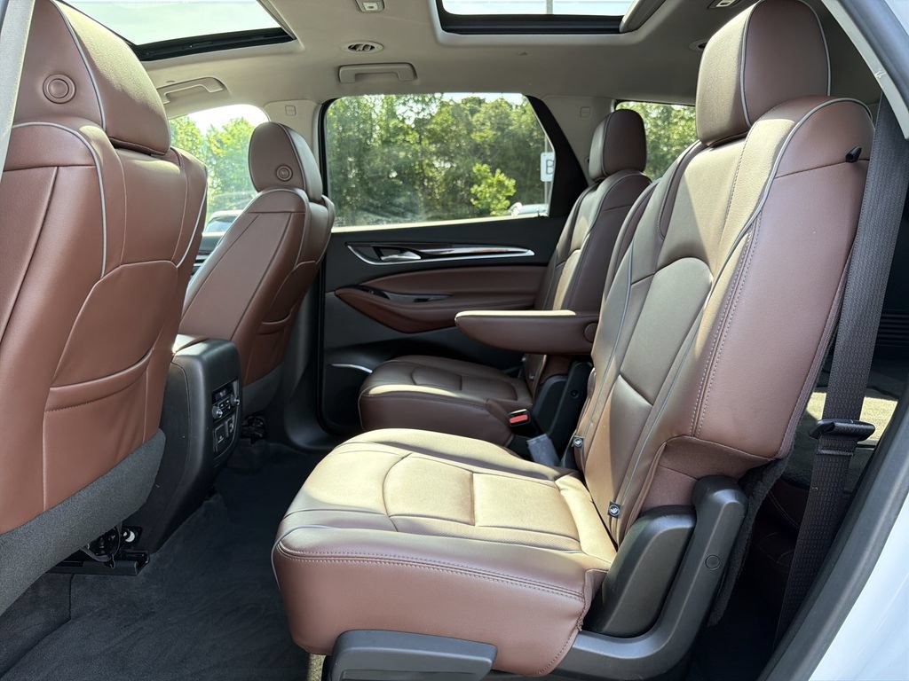 Used 2020 Buick Enclave Avenir w/ Avenir Technology Package FWD image 14