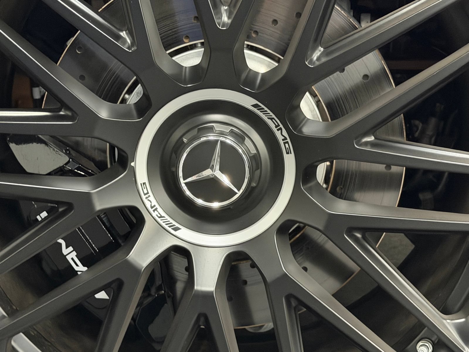 Used 2024 Mercedes-Benz SL 63 AMG 4MATIC image 16