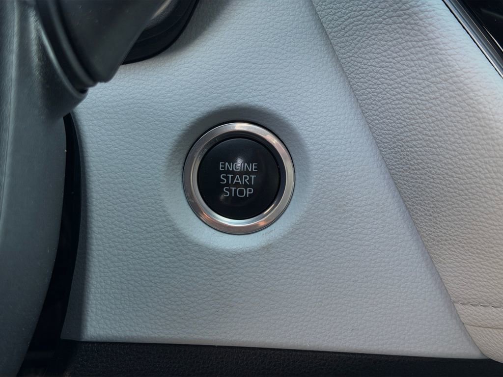 Used 2023 Toyota Corolla SE image 17