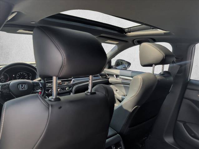 Used 2018 Honda Accord Sport image 13