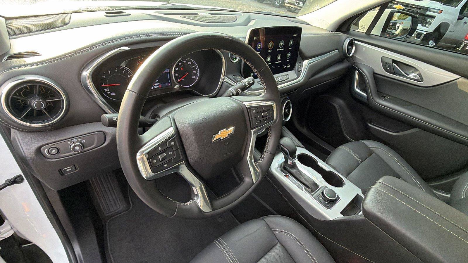 Used 2024 Chevrolet Blazer LT FWD image 4