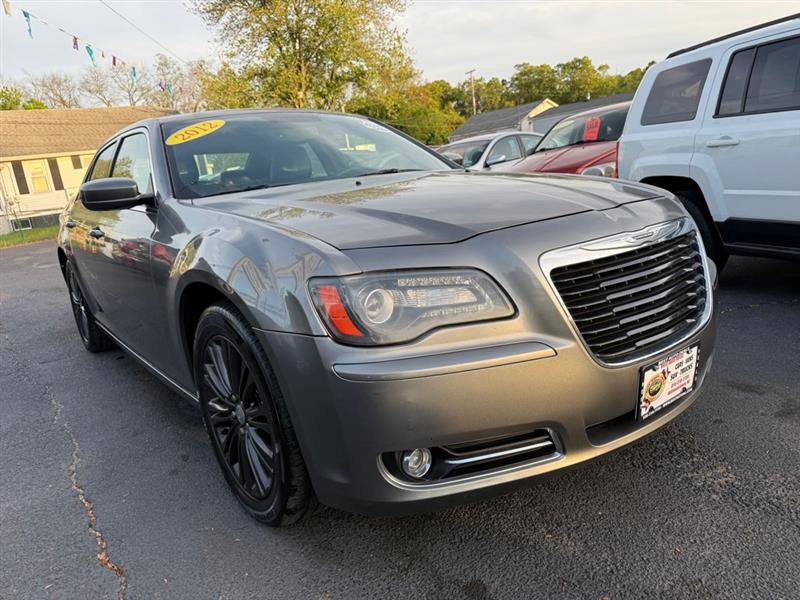 Used 2012 Chrysler 300 S w/ Luxury Group image 7