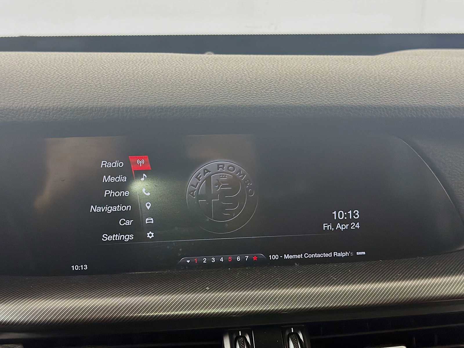 Used 2019 Alfa Romeo Stelvio Sport w/ Quick Order Package 22J Sport AWD/4WD image 15