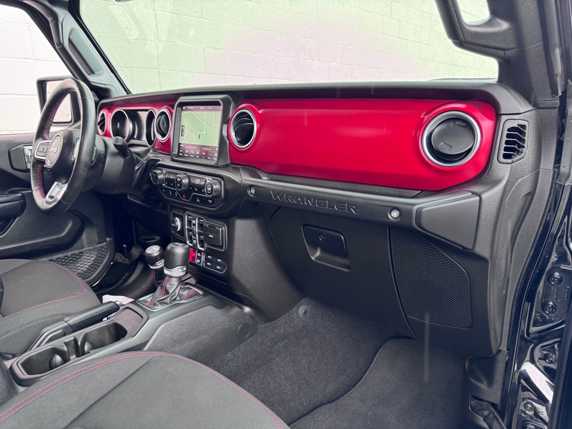 Used 2023 Jeep Wrangler Unlimited Rubicon w/ Dual Top Group image 10