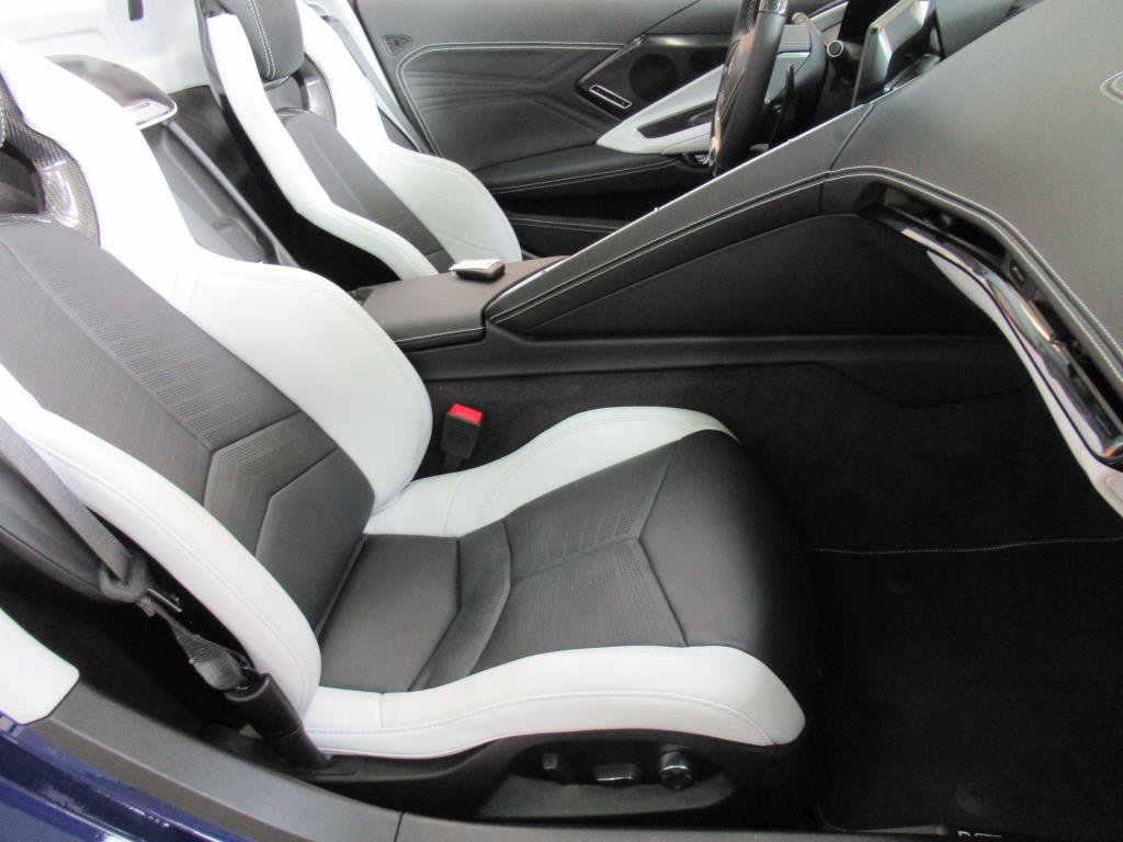 Used 2025 Chevrolet Corvette Z06 image 13