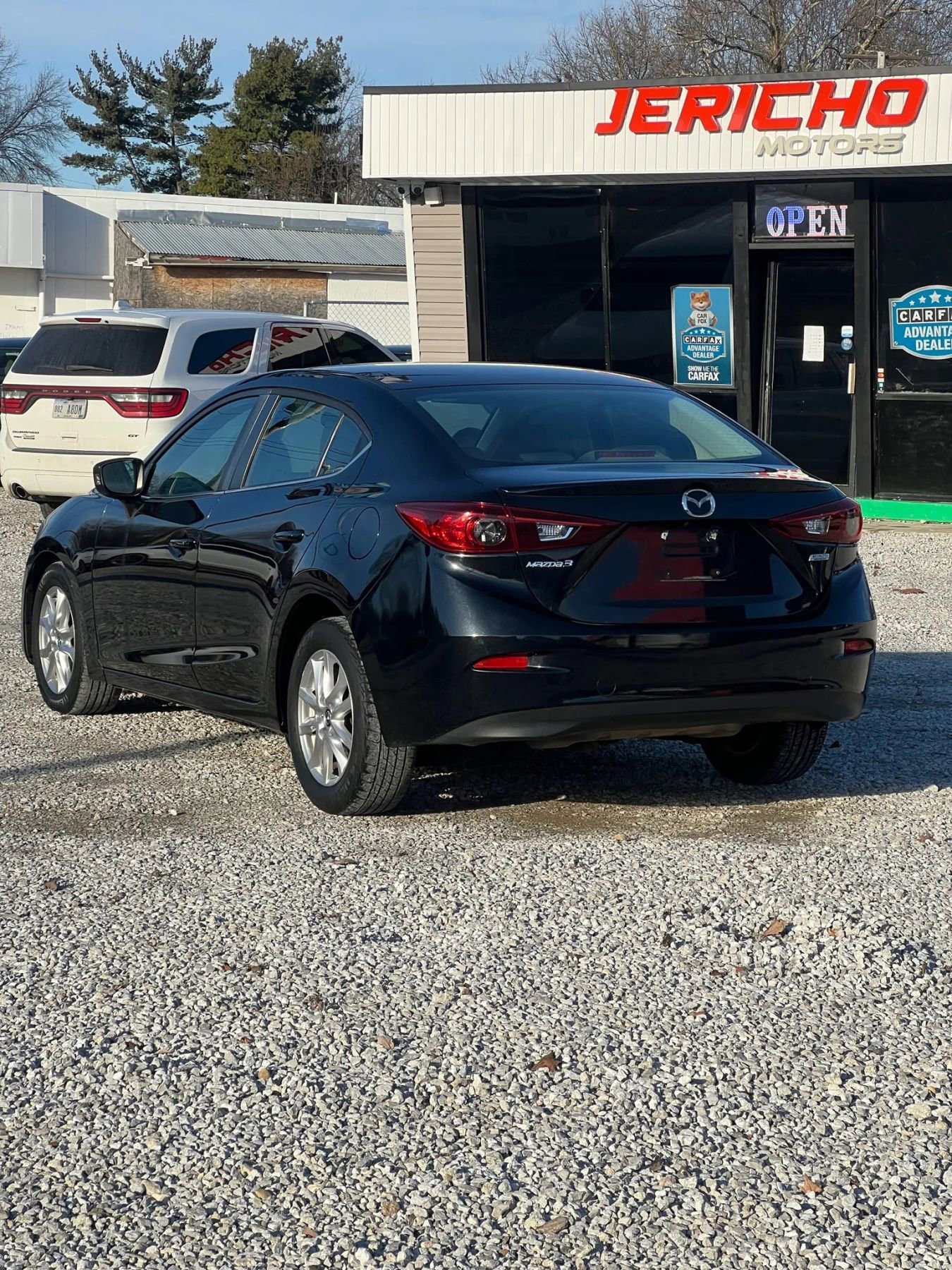 Used 2016 MAZDA MAZDA3 i Touring image 4