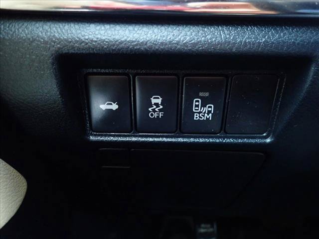 Used 2015 Toyota Avalon XLE Touring FWD image 21