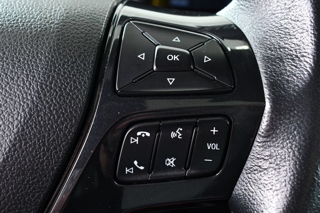 Used 2019 Ford Explorer XLT w/ Equipment Group 202A AWD/4WD image 32