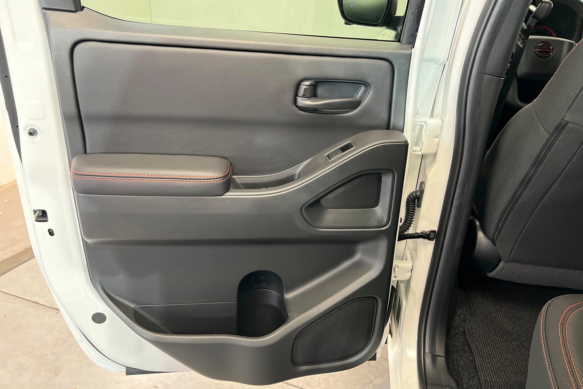 New 2026 Nissan Frontier PRO-4X w/ Pro-4x Convenience Package AWD/4WD image 18
