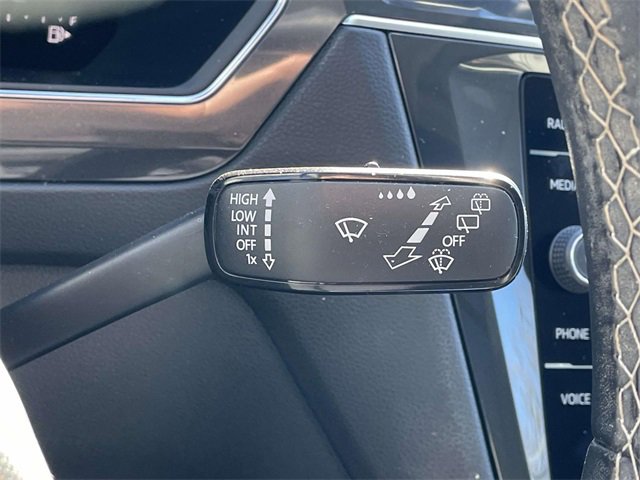 Used 2022 Volkswagen Tiguan SE image 25