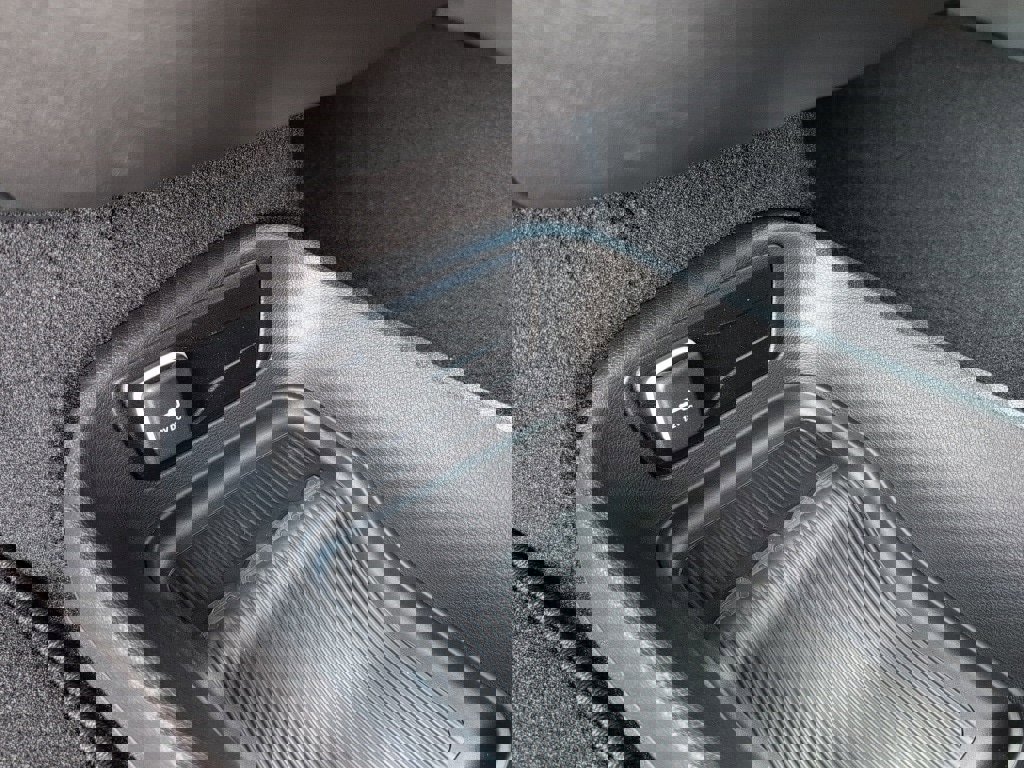 New 2026 Chrysler Pacifica Select image 3