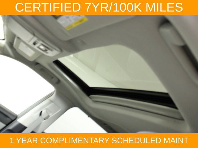 Used 2021 Toyota Highlander XLE AWD/4WD image 29