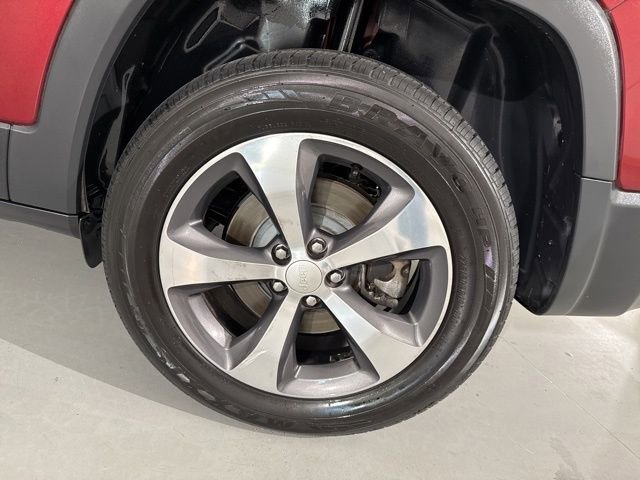 Used 2019 Jeep Cherokee Limited w/ Trailer Tow Group image 17