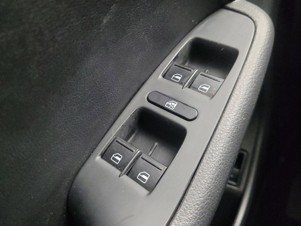 Used 2016 Volkswagen Jetta Sport w/ Lighting Package FWD image 27