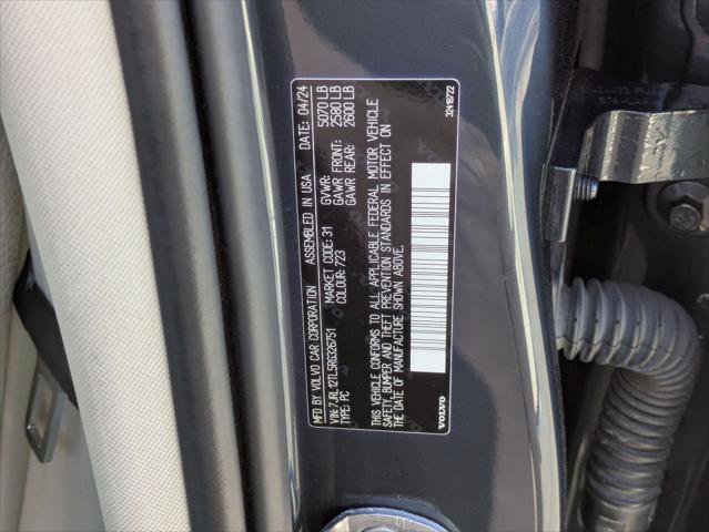 Used 2024 Volvo S60 B5 Plus w/ Climate Package image 25