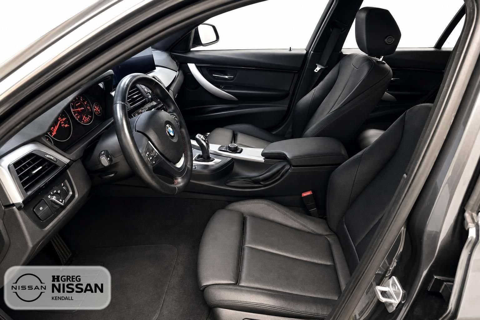 Used 2018 BMW 330i Sedan RWD image 7