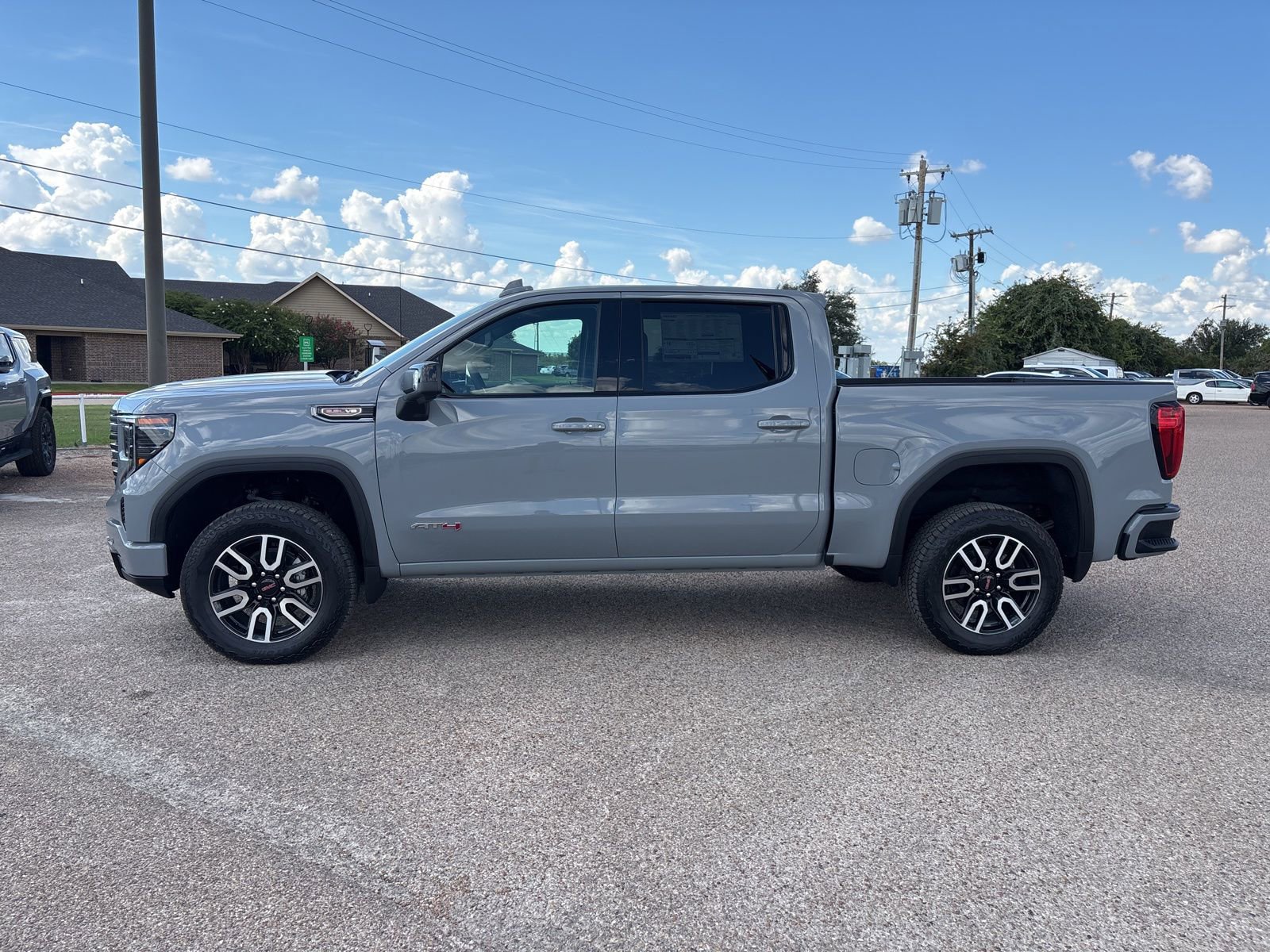 New 2024 GMC Sierra 1500 AT4 w/ Technology Package image 2