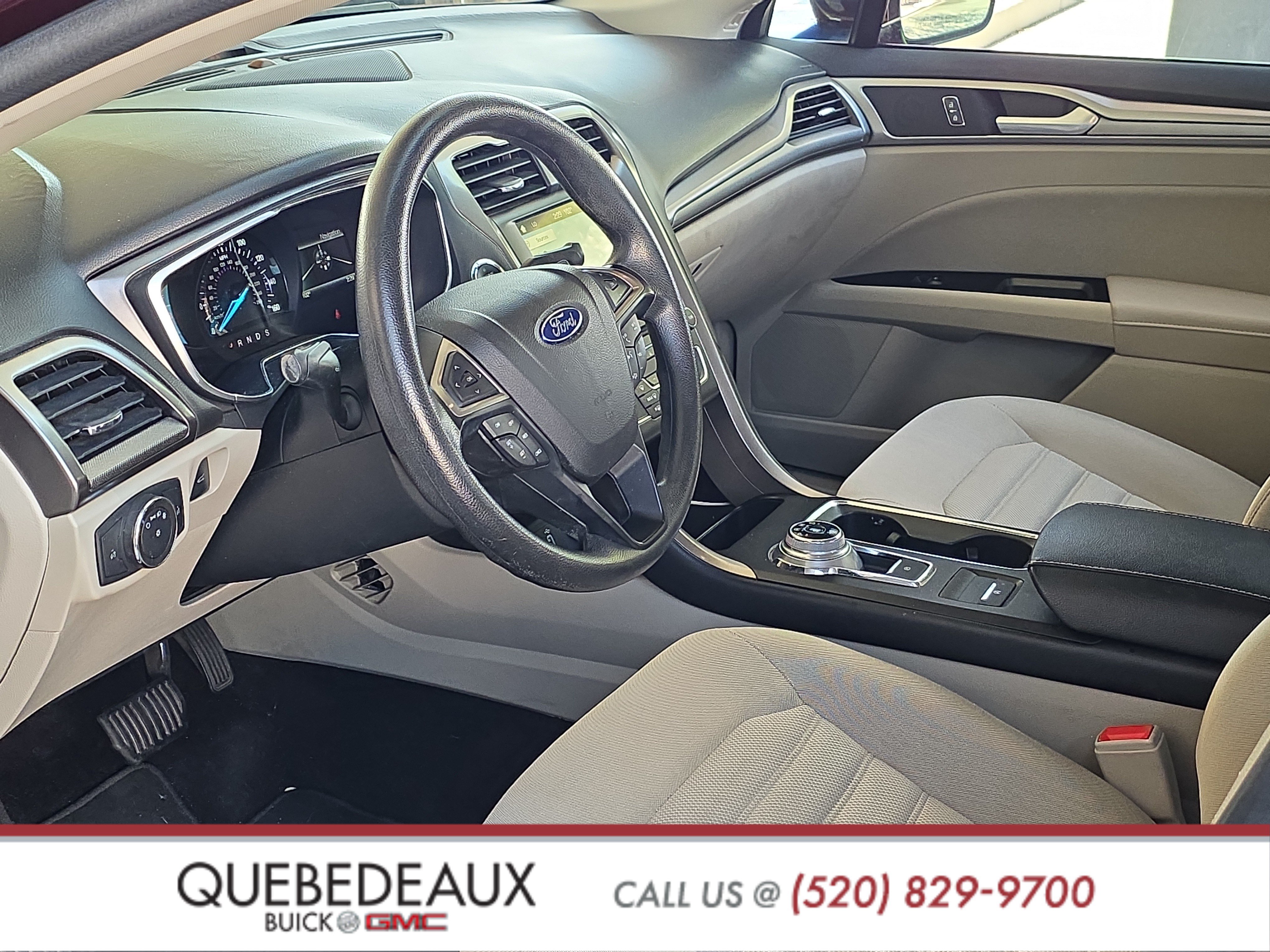 Used 2017 Ford Fusion SE w/ Fusion SE Technology Package FWD image 10