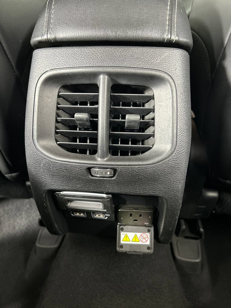Used 2019 Jeep Cherokee Limited AWD/4WD image 19