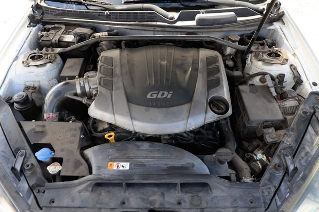 Used 2015 Hyundai Genesis 3.8 RWD image 20