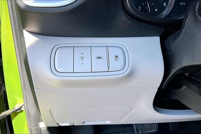 Used 2021 Hyundai Venue SEL w/ Cargo Package FWD image 15