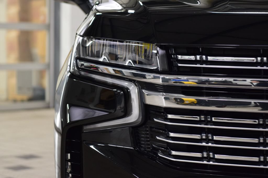 Used 2023 Chevrolet Tahoe Premier w/ Advanced Technology Package AWD/4WD image 12