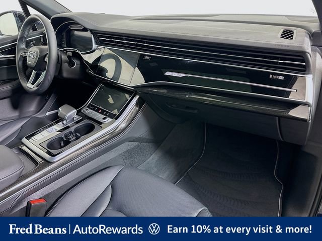 Used 2025 Audi Q7 2.0T Premium w/ Premium Plus Package AWD/4WD image 32