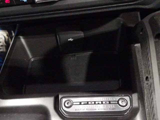 Used 2024 Ford Bronco Outer Banks AWD/4WD image 32