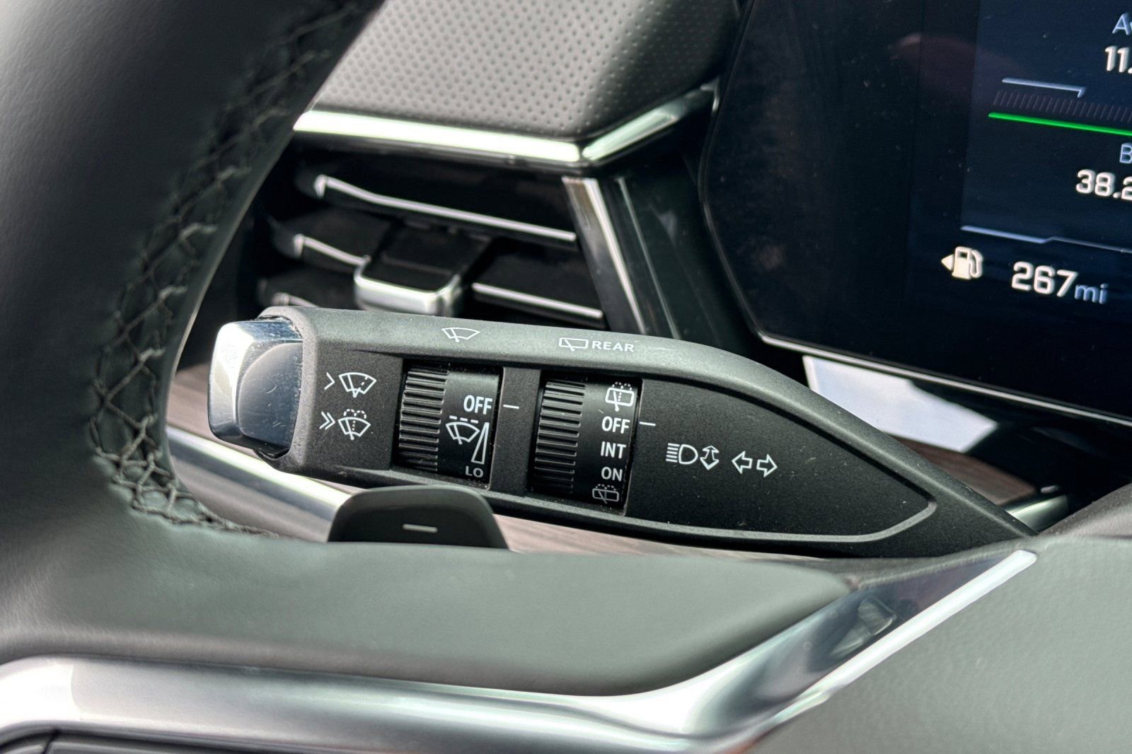 Used 2025 Chevrolet Tahoe Premier image 33