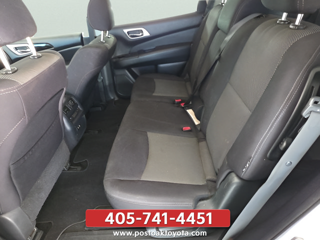 Used 2019 Nissan Pathfinder S FWD image 23
