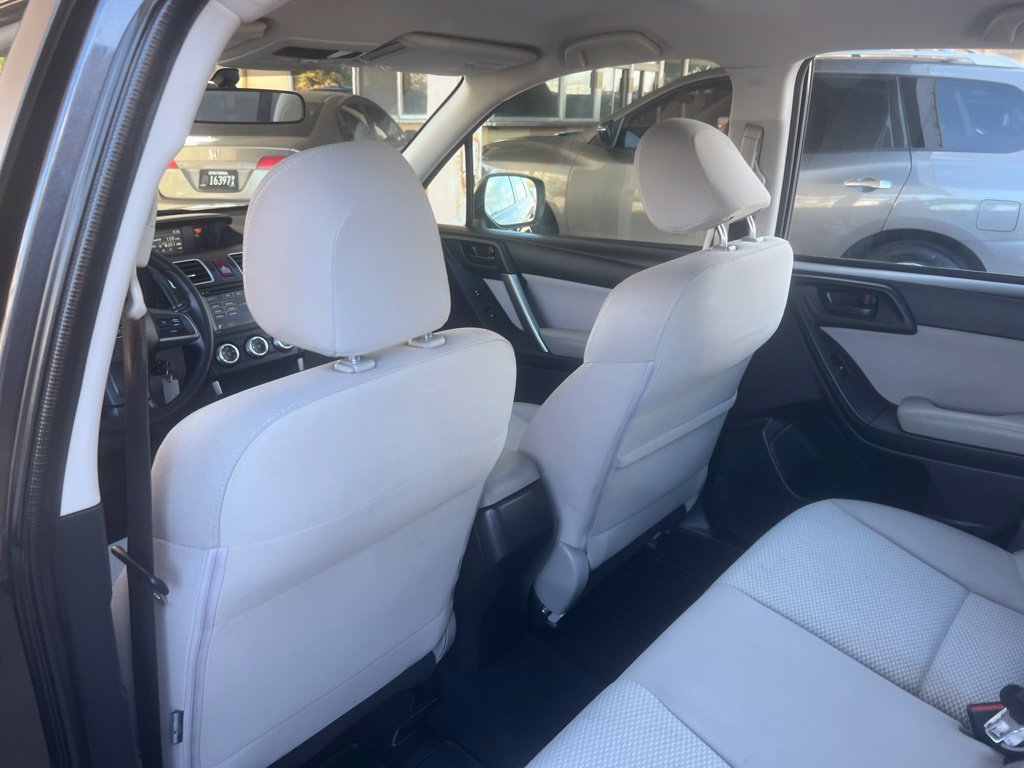 Used 2016 Subaru Forester 2.5i AWD/4WD image 9
