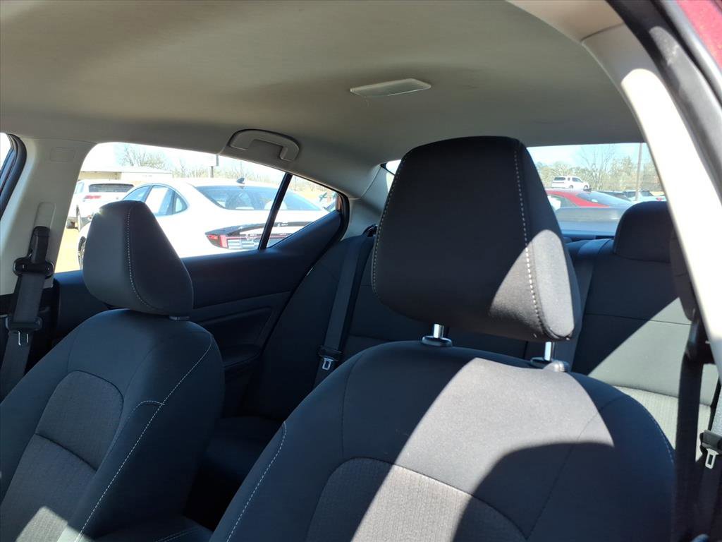 Used 2025 Nissan Altima 2.5 SV image 16