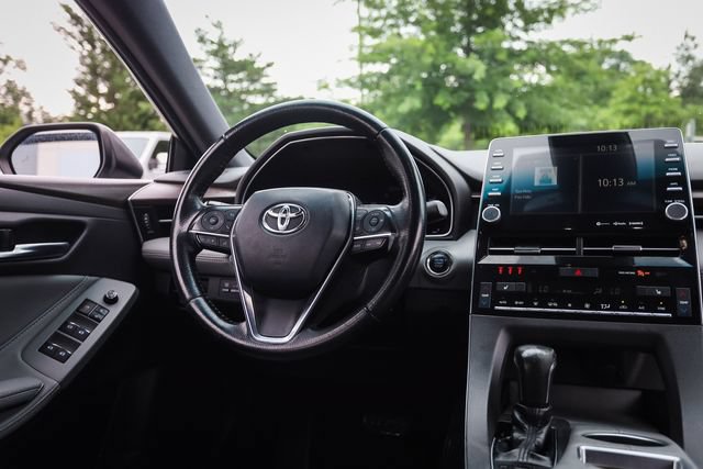 Used 2020 Toyota Avalon XLE w/ Moonroof Package FWD image 23