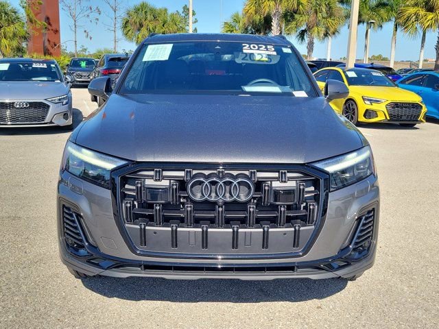 Certified 2025 Audi Q7 2.0T Premium w/ Convenience Plus Package image 3