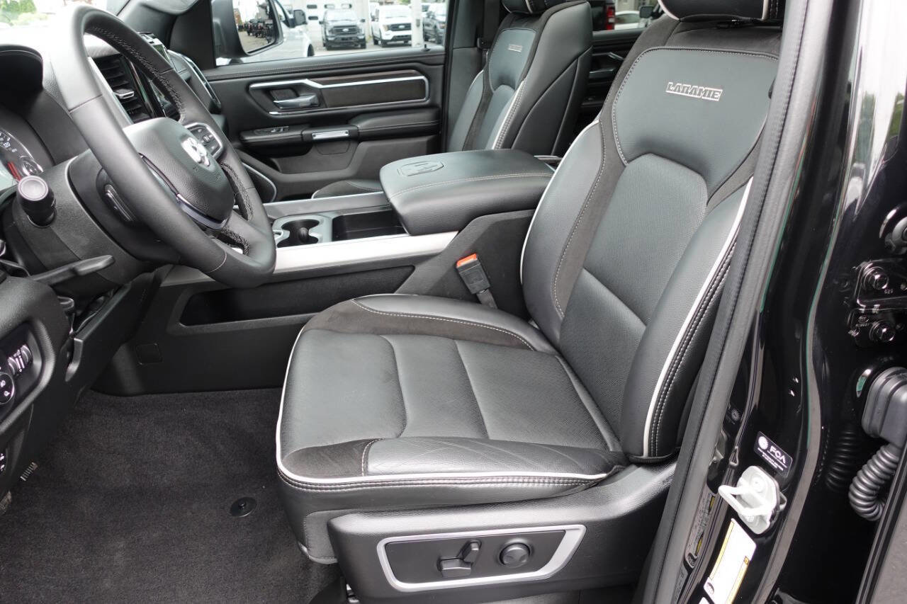 Used 2025 RAM 1500 Laramie w/ Sport Appearance Package AWD/4WD image 21