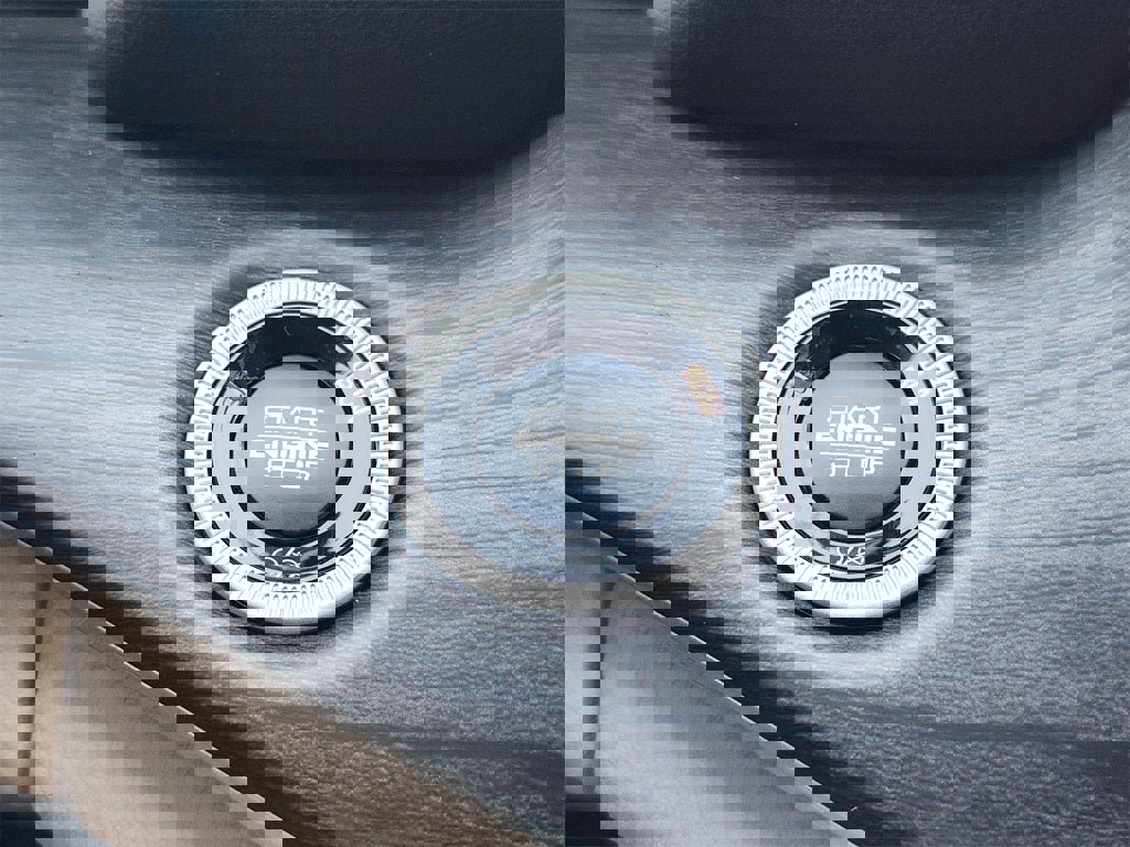 New 2025 Jeep Grand Cherokee L Limited w/ Luxury Tech Group II image 15