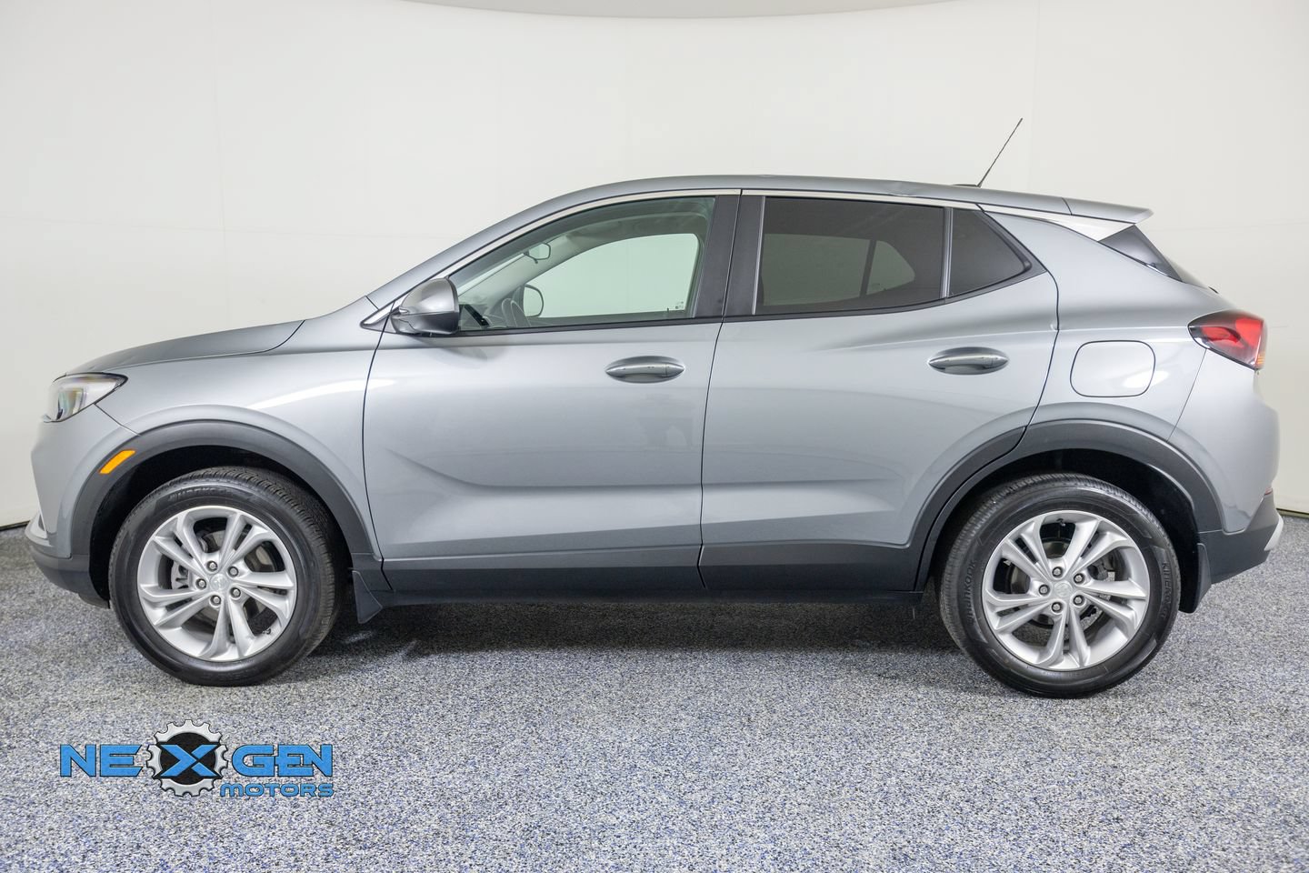 Used 2023 Buick Encore GX Preferred w/ Cold Weather Comfort Package AWD/4WD image 4