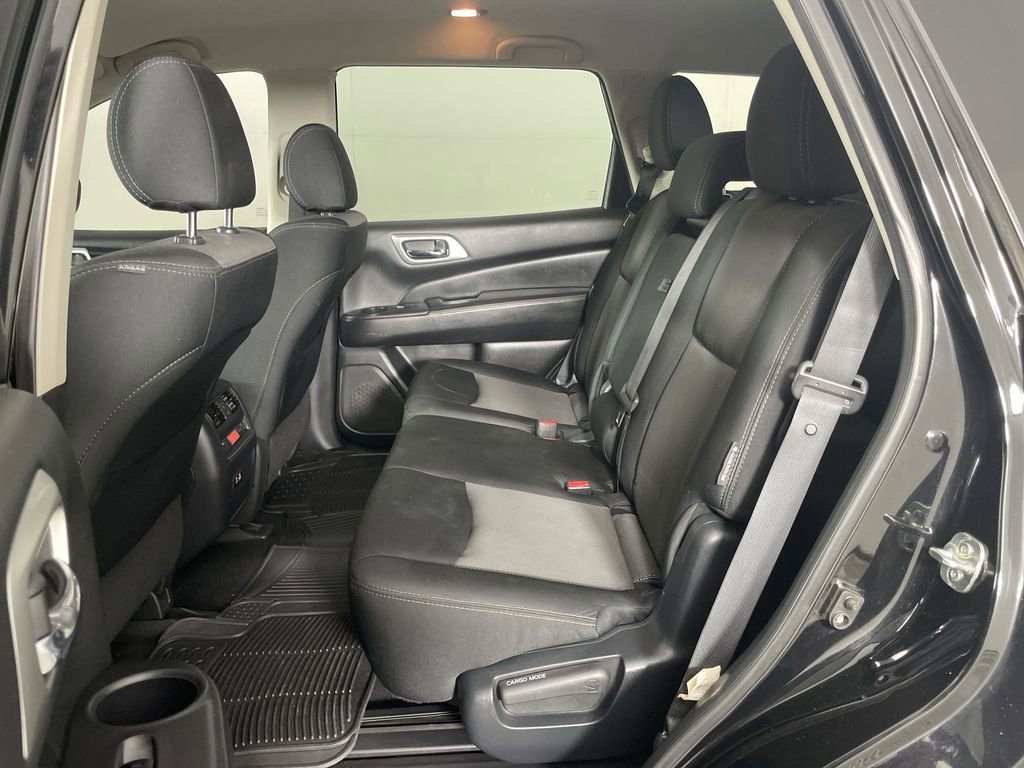 Used 2020 Nissan Pathfinder SV image 24
