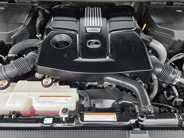 Used 2023 Lexus LX 600 4WD w/ Appearance Package image 32