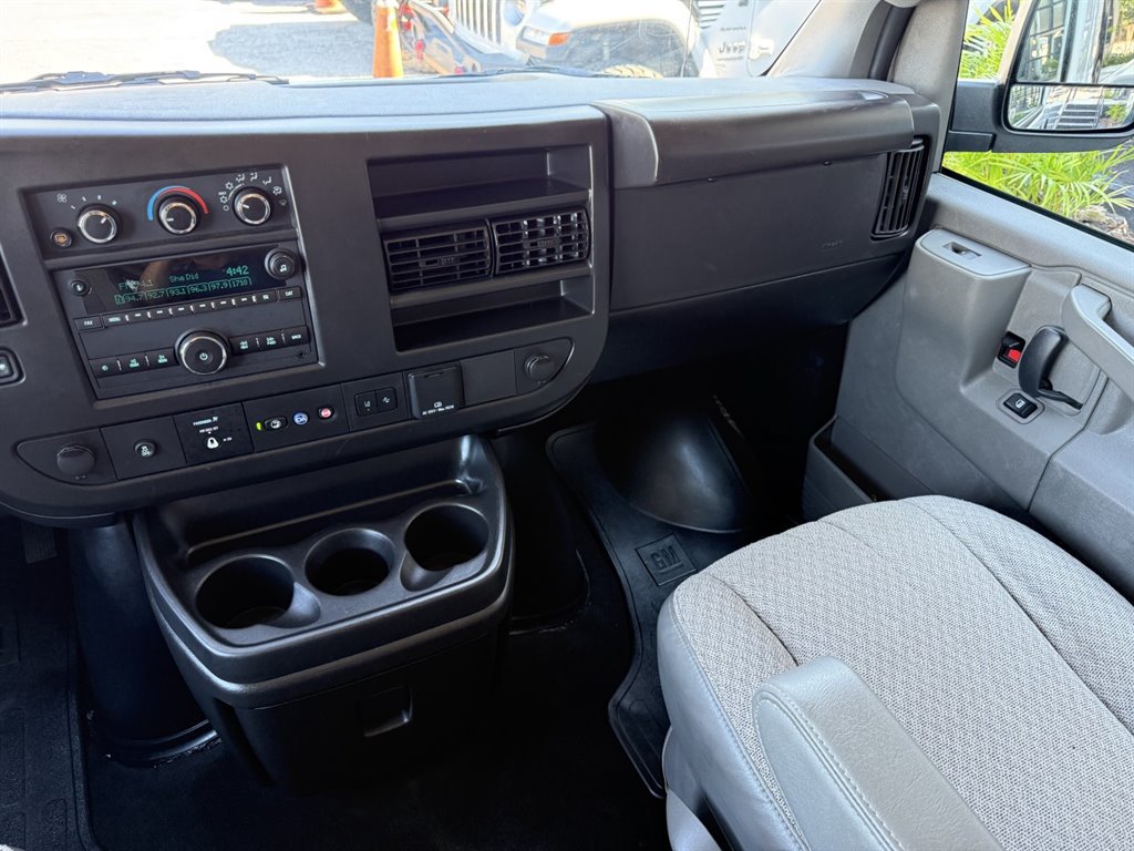 Used 2023 Chevrolet Express 3500 LT w/ LT Preferred Equipment Group RWD image 22