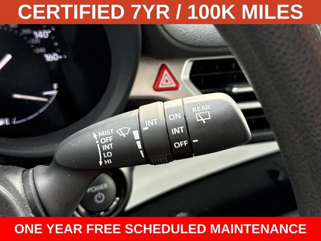 Used 2025 Toyota Sienna LE FWD image 25
