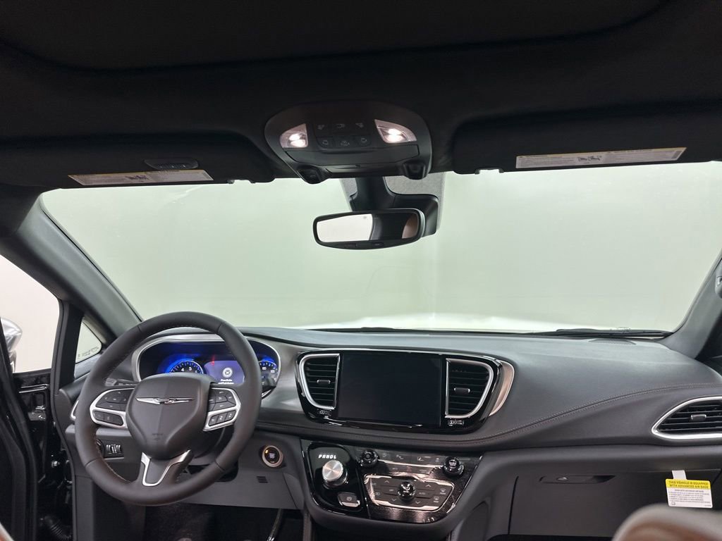 New 2026 Chrysler Pacifica Pinnacle image 20