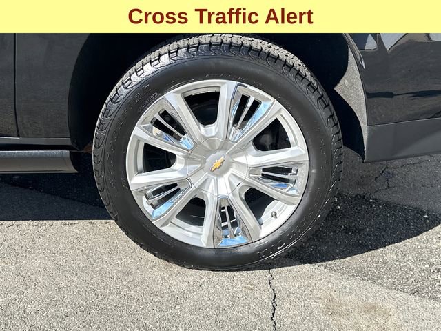 Used 2022 Chevrolet Suburban High Country AWD/4WD image 9