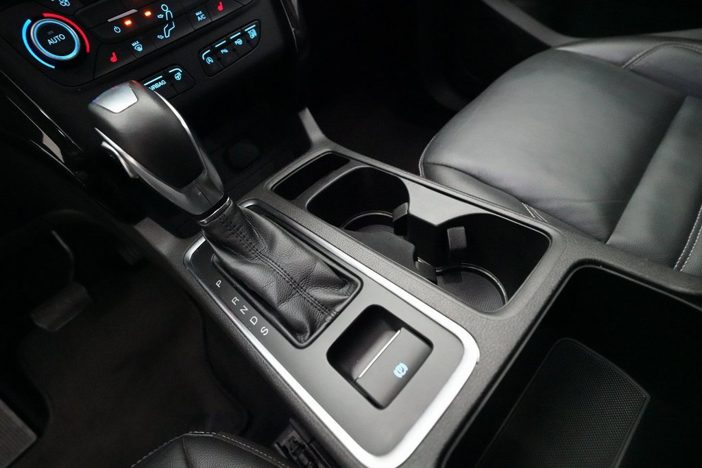 Used 2019 Ford Escape Titanium image 17